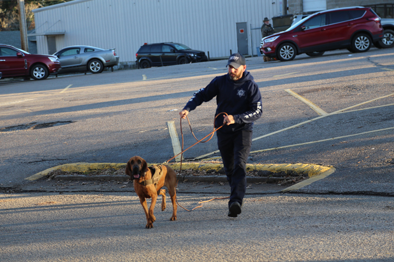 Winnebago COunty Bloodhound Team Finds Suspect
